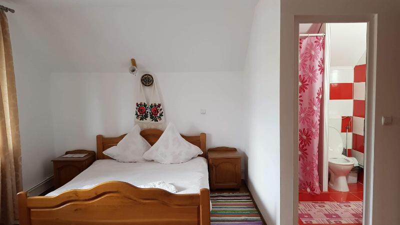 Double Room with Private Bathroom image 3