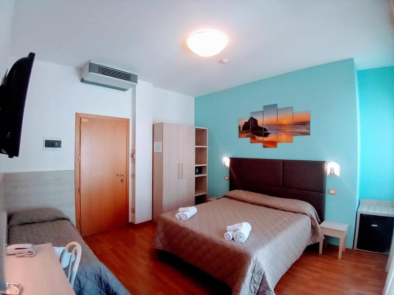 Triple Room image 4