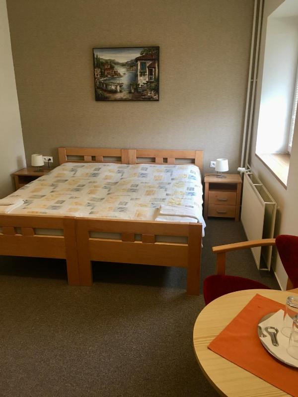 Double or Twin Room image 2