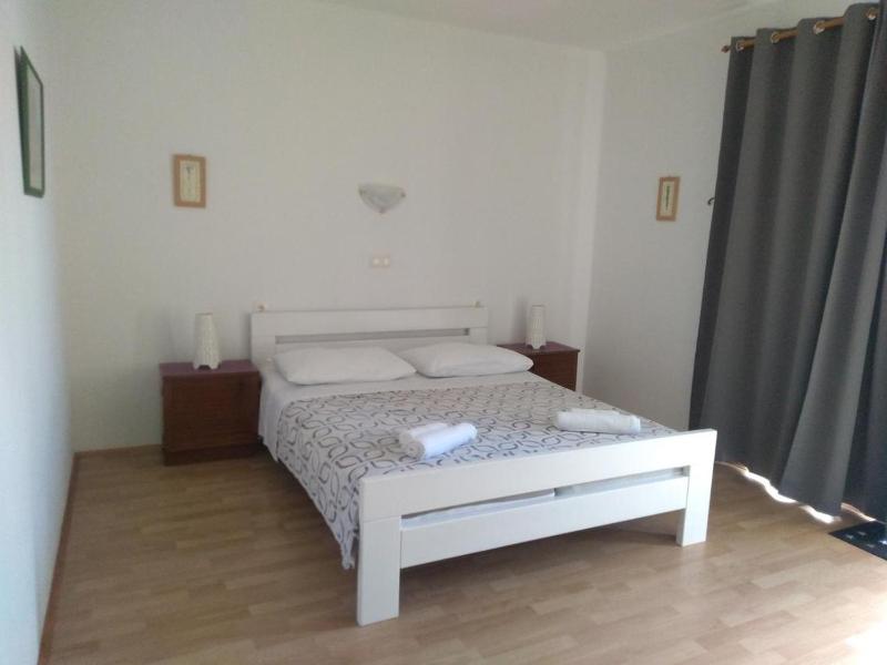 Two-Bedroom Apartment with Terrace and Sea View image 3