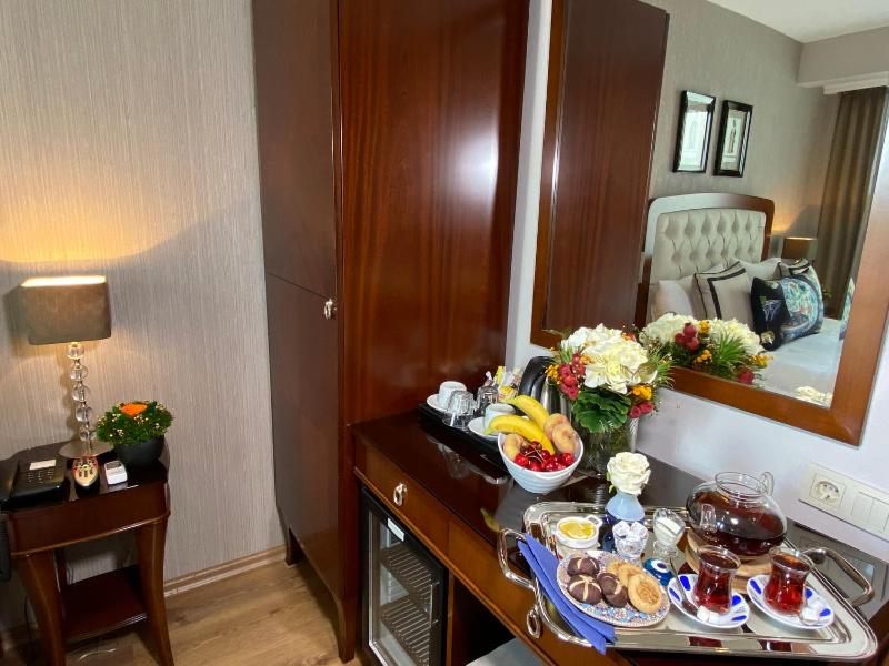 Four Doors Hotel - image 6
