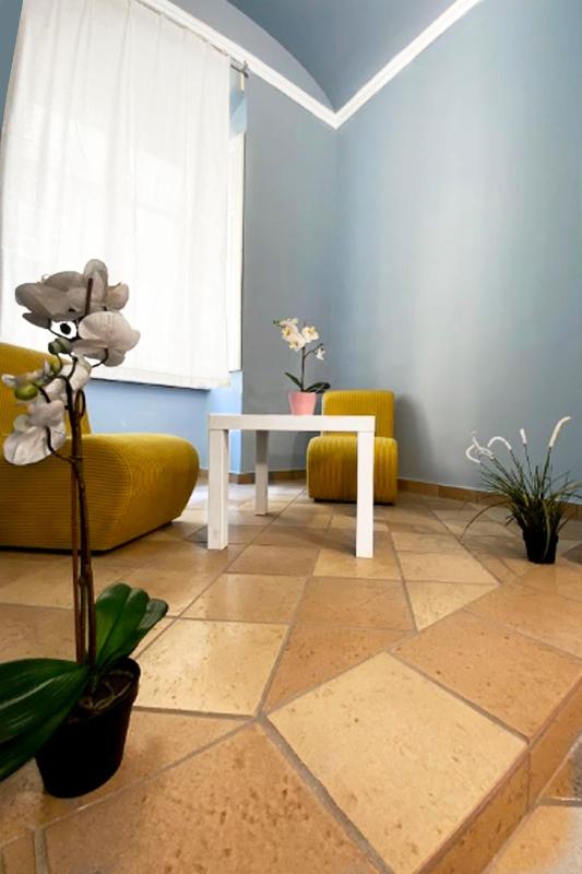 Deluxe Apartment image 2