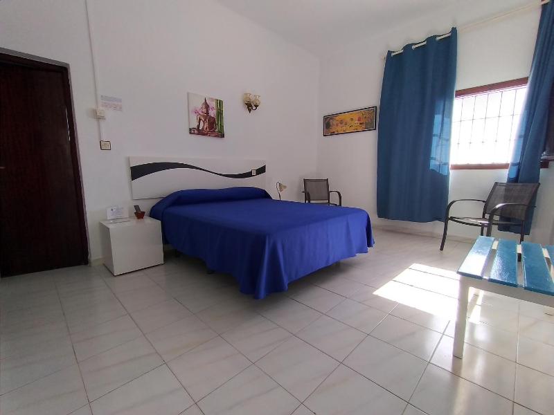 Queen Room with Sea View image 3