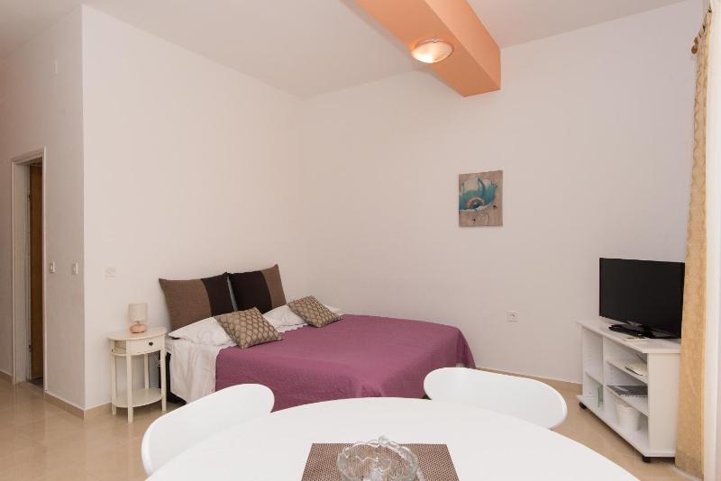 Apartments Lovrić - image 7