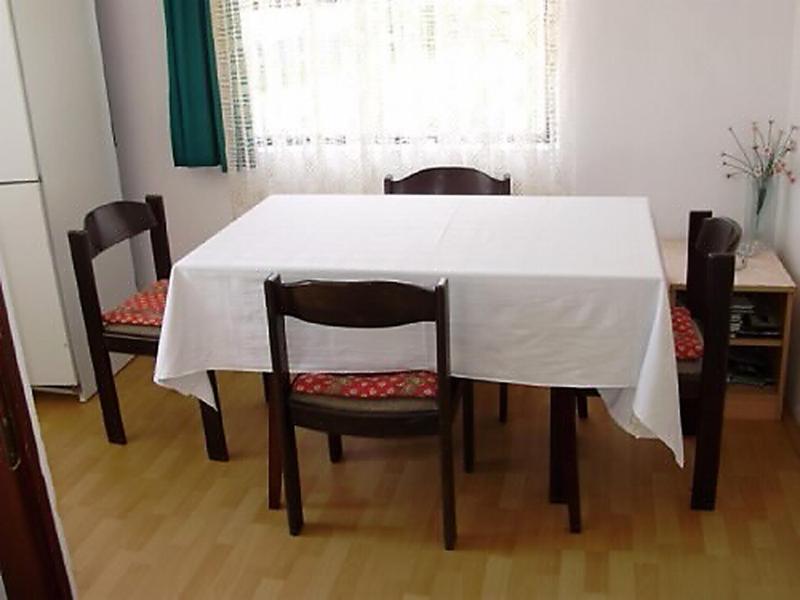 Two-Bedroom House image 1