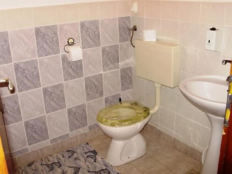 Two-Bedroom House image 2