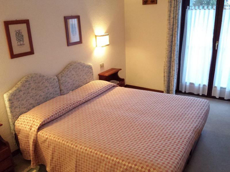 Double Room image 4