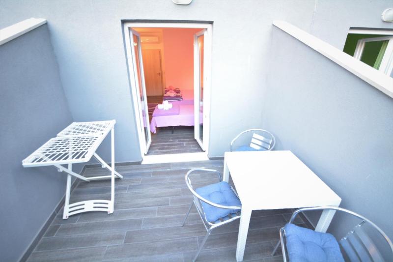 Triple Room image 2