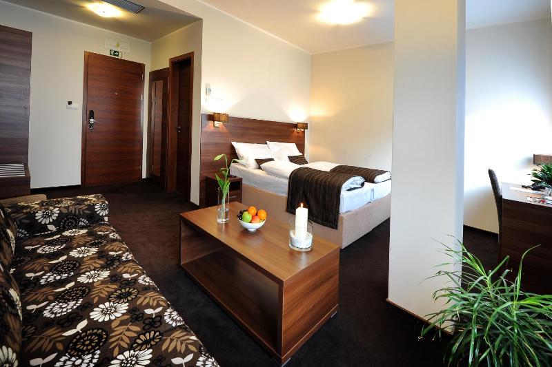 Comfort Double or Twin Room with Air-Conditioning - Annex image 4