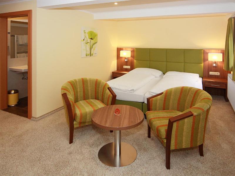 Double or Twin Room with Terrace image 4