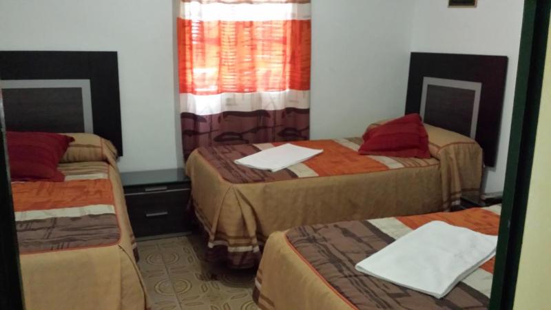 Basic Triple Room image 3