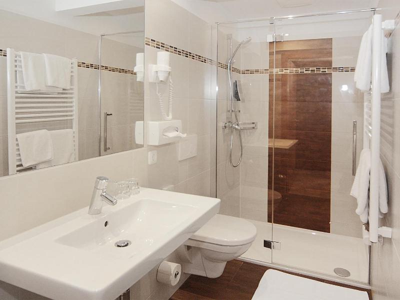 Double or Twin Room with Terrace image 2