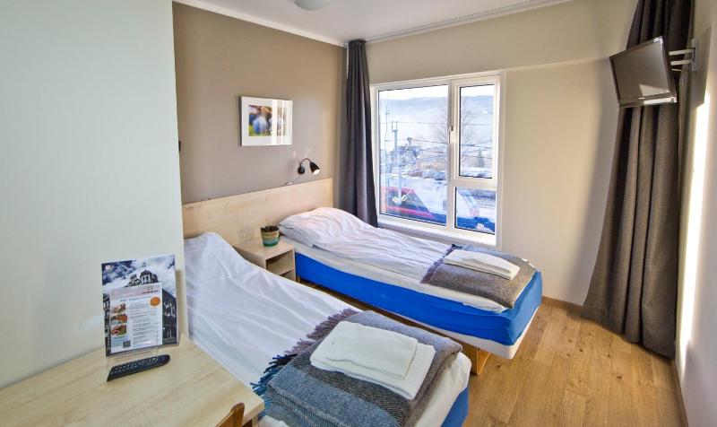Single Room image 3