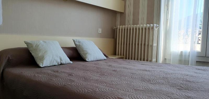 Double Room image 3