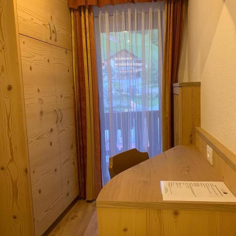 Single Room image 4