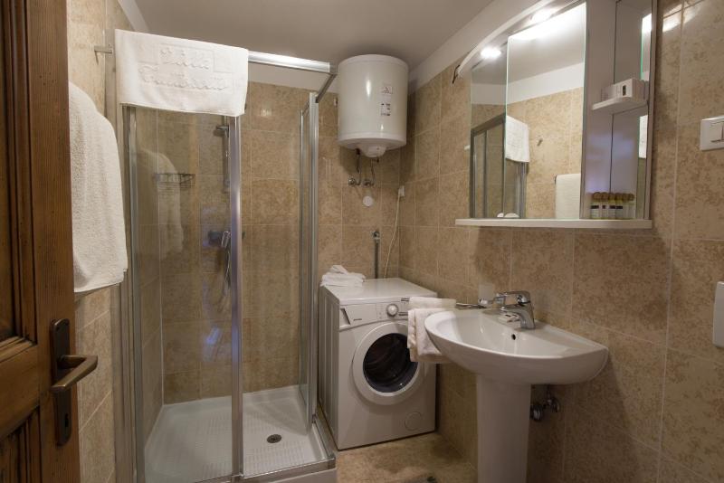 Annex - Three-Bedroom Villa - Ulica Vrata Valdibora 2 image 2