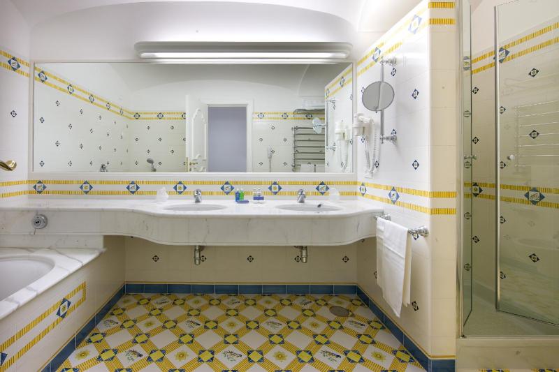 Grand Hotel La Favorita - image 19