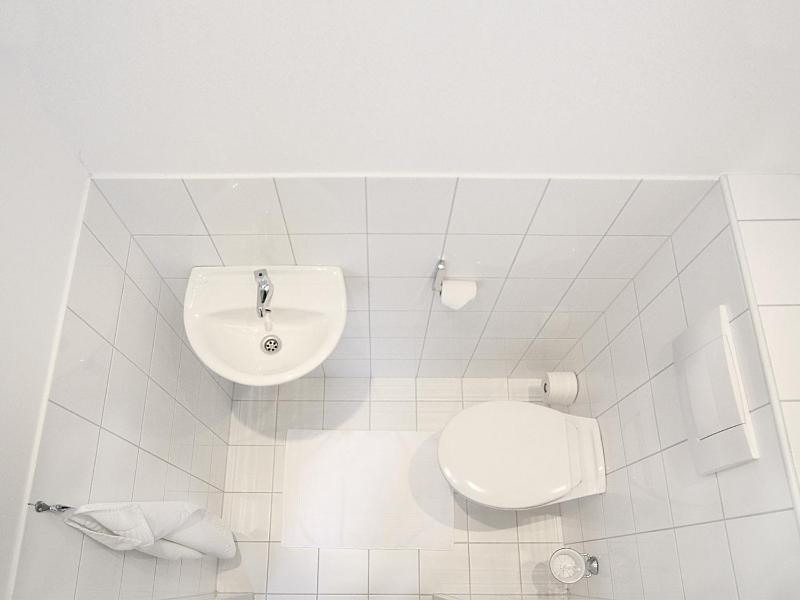 One-Bedroom Apartment image 2