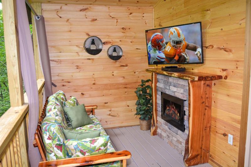 Chalet image 2
