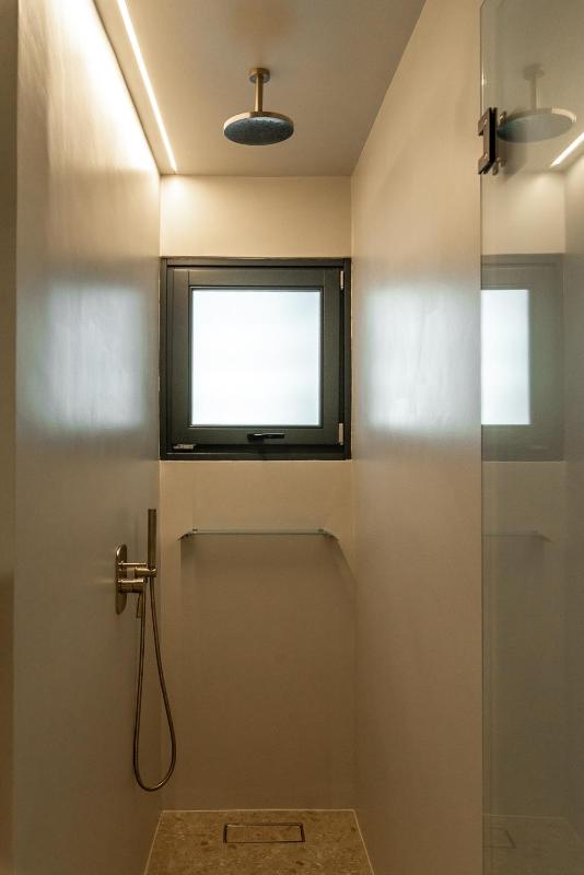 Queen Suite with Sea View image 2