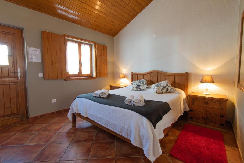 Double Room image 3