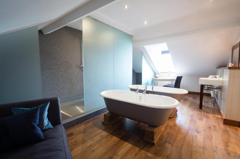 Signature Suite image 2