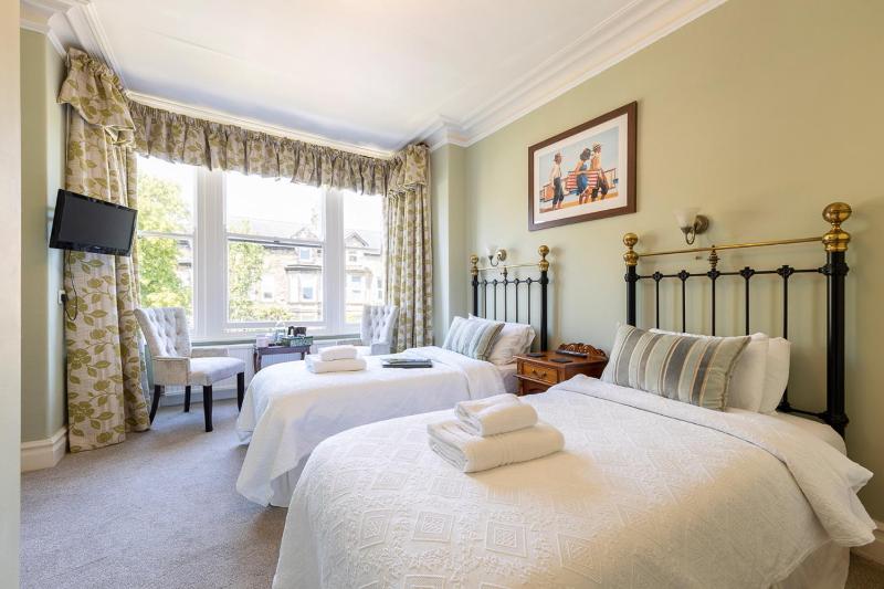 Wynnstay House - image 6