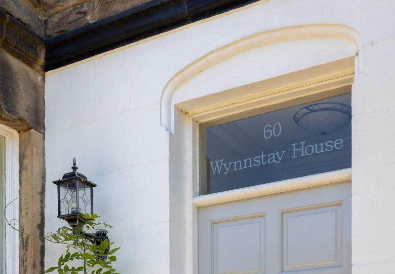 Wynnstay House - image 21