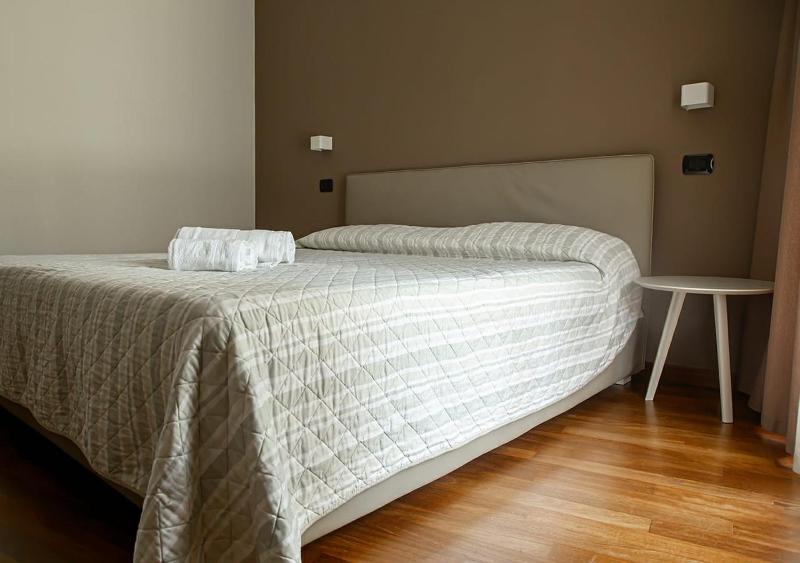 Sirmione Rosselli Apartments - image 5