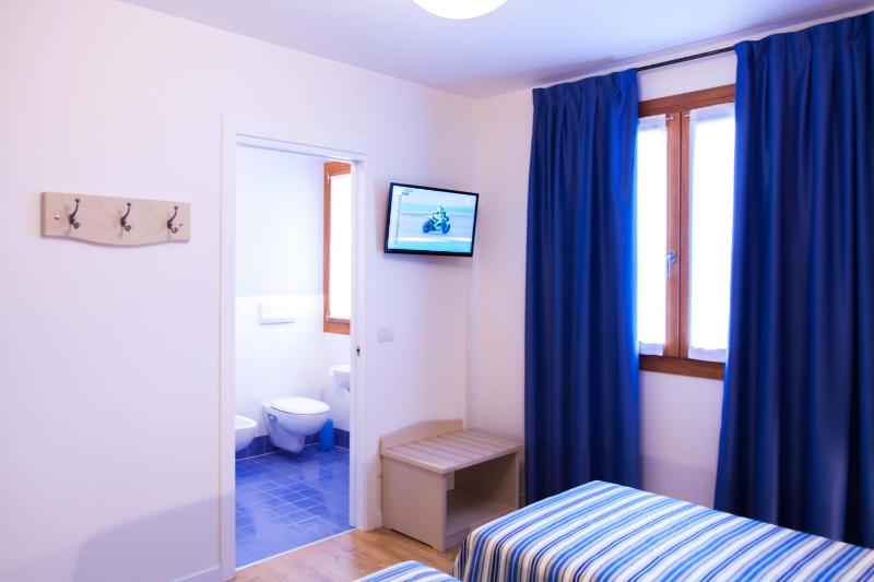Double Room image 2