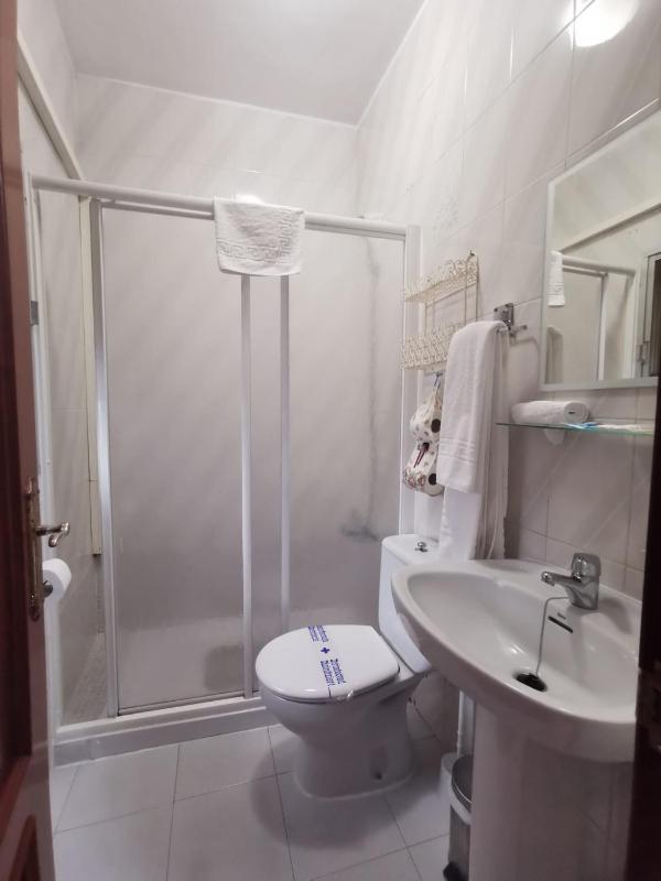Single Room image 2