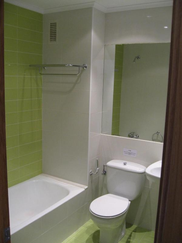 One-Bedroom Apartment (3 Adults + 1 Child) image 4