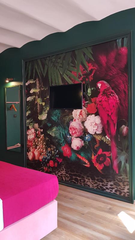 Large Double Room image 2