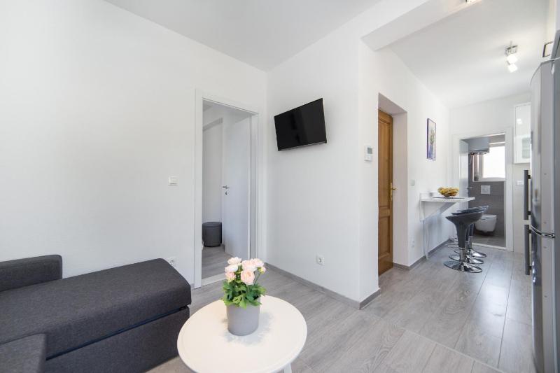 Apartments Deluxe Vučko - image 12
