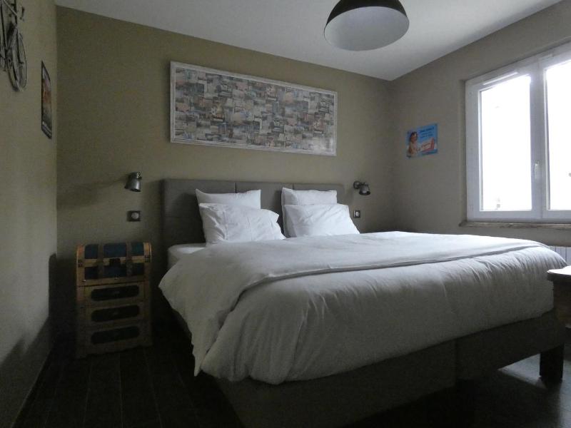 Double Room image 3