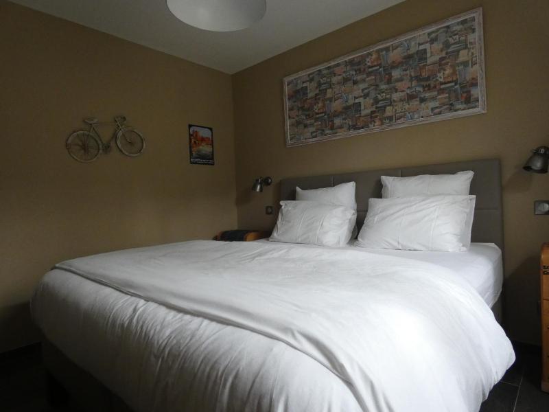 Double Room image 2