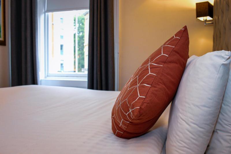 Double Room image 2