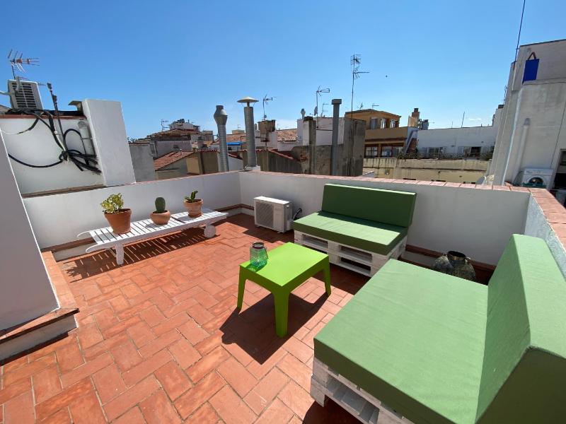 Amazing 2 bedroom Apartment with big sun terrace Sitges centre beach - image 9