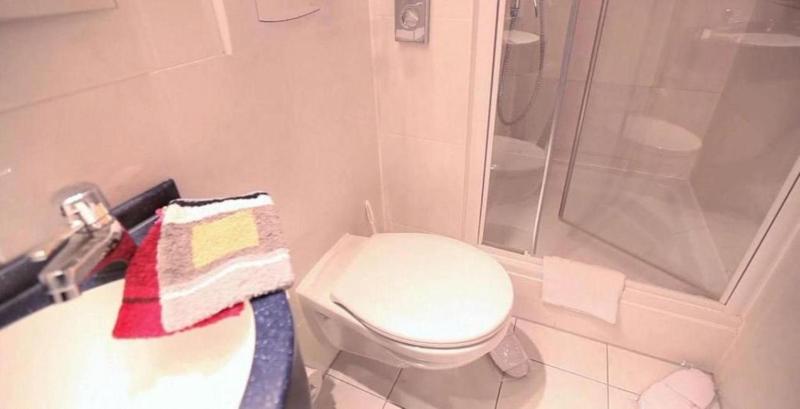 Triple Room image 4