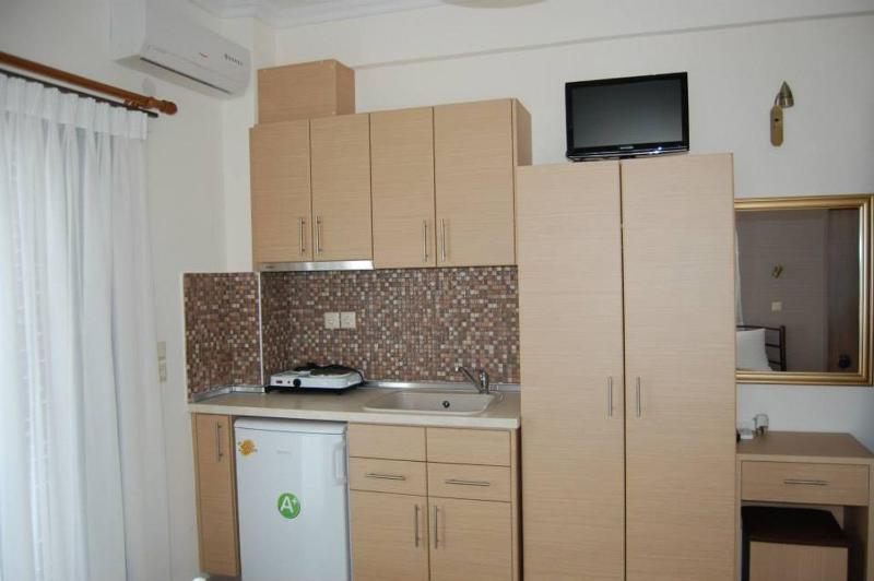 Twin Room with Balcony image 3