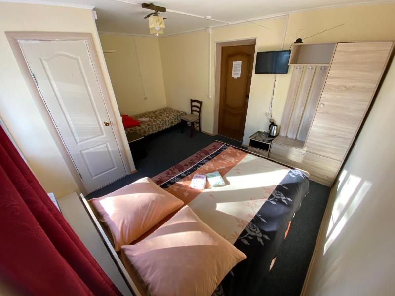 Budget Triple Room image 2