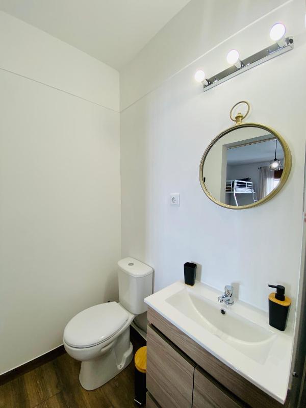 Family Room with Private Bathroom image 1