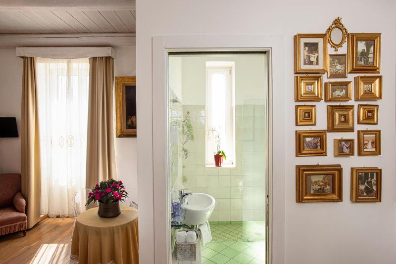 Comfort Triple Room image 2