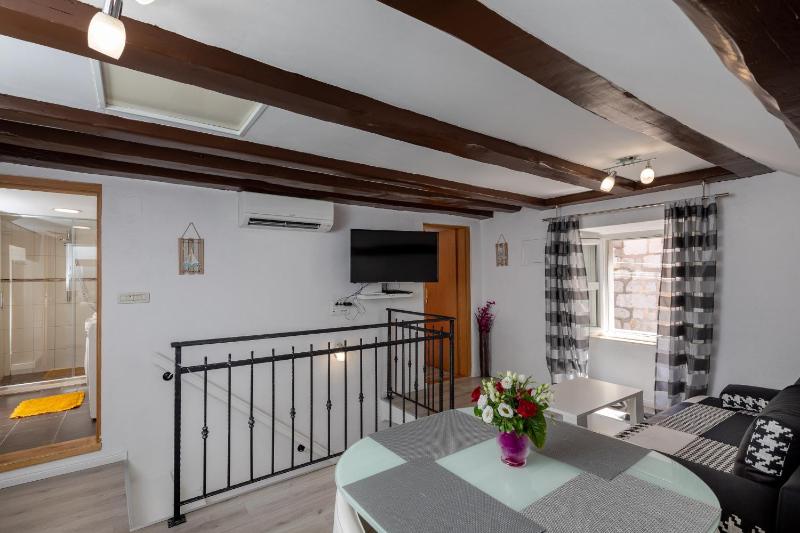One Bedroom Apartment image 1