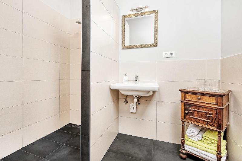 One-Bedroom Apartment with Balcony image 2