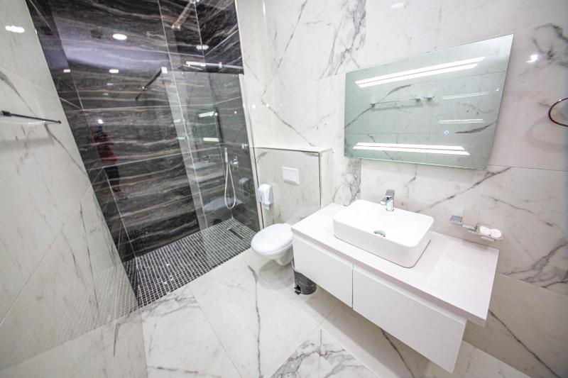 Superior Suite with Sea View image 2