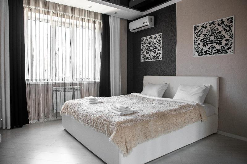 One-Bedroom Apartment image 2