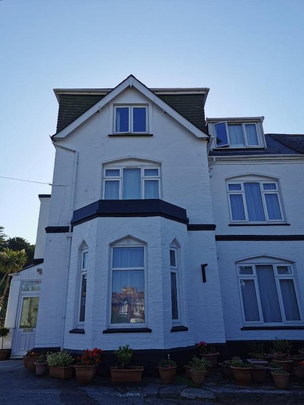 Coombe Lodge Holiday Flats Images