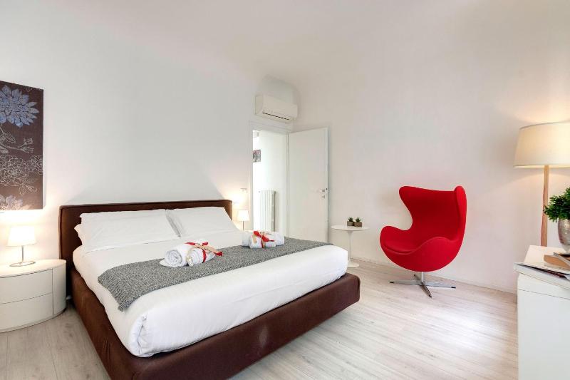 Mamo Florence - Velluti Apartment Images
