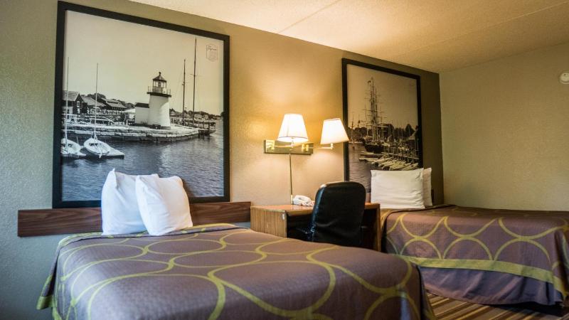 Deluxe Double Room with Two Double Beds - Non-Smoking image 2